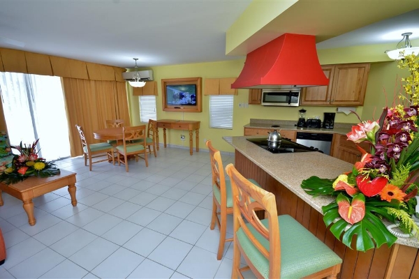 Hotel Festiva Atrium Beach Resort And Spa (Simson Bay Village)